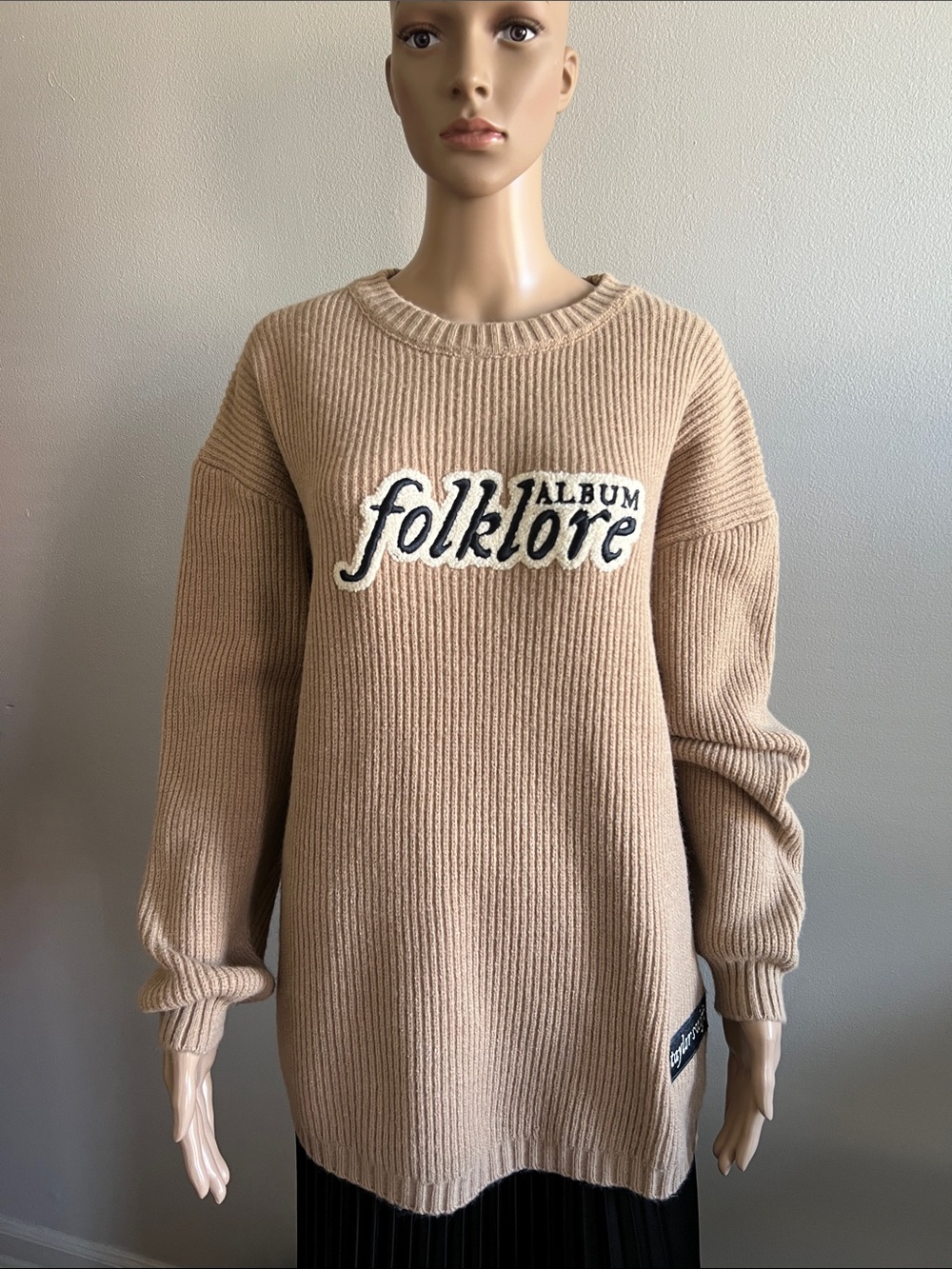 Taylor Swift FOLKLORE ALBUM CHENILLE PATCH CREWNECK SWEATER Size S